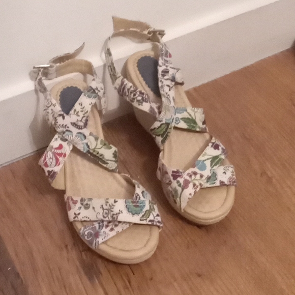 Hush Pupie ladies summer sandals - Picture 4 of 4